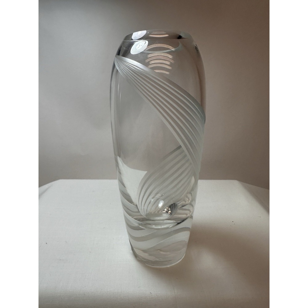 Lenox Windswept Heavy Cut Crystal 9"Vase Clear And‎ Frosted - Picture 3 of 13
